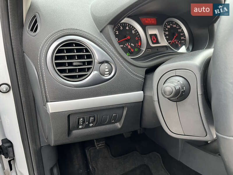 Универсал Renault Clio 2010 в Шепетовке