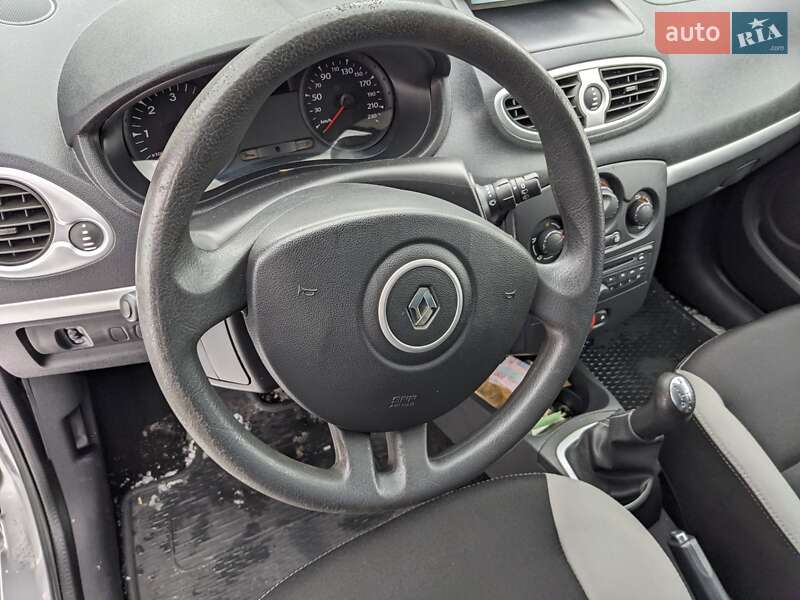 Универсал Renault Clio 2012 в Ровно