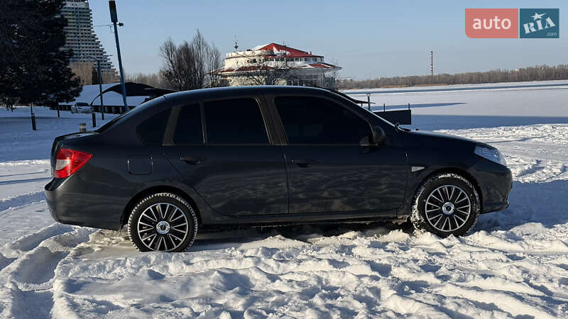 Хэтчбек Renault Clio 2013 в Днепре