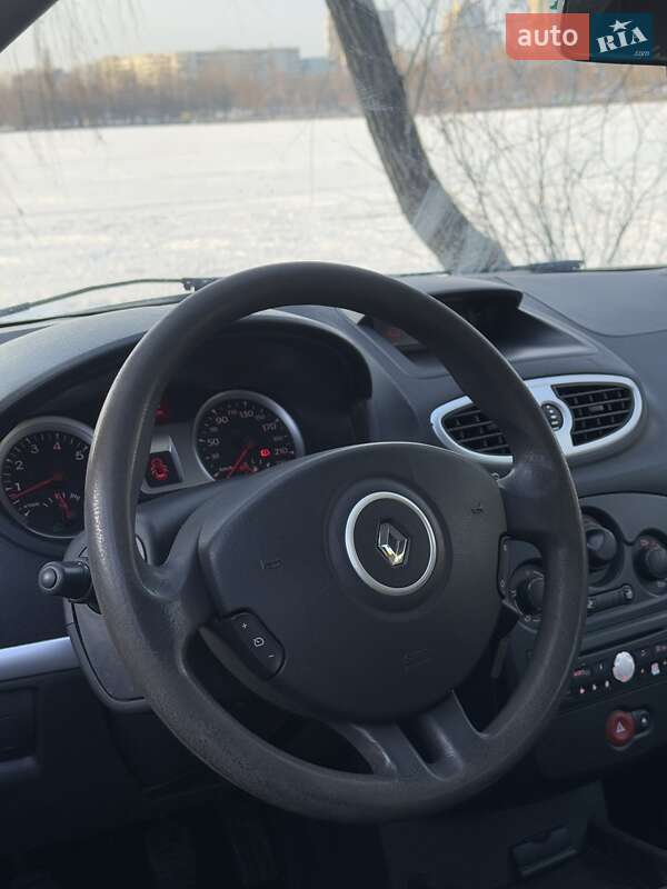 Универсал Renault Clio 2010 в Сумах фото 23 Универсал Renault Clio 2010 в Сумах