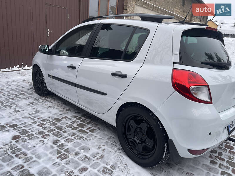 Хетчбек Renault Clio 2011 в Рівному фото 5 Хетчбек Renault Clio 2011 в Рівному