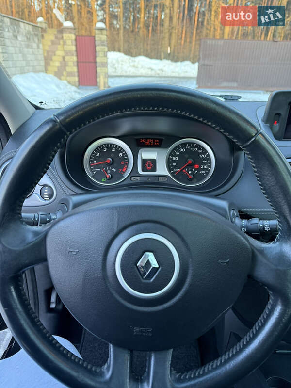Универсал Renault Clio 2010 в Луцке