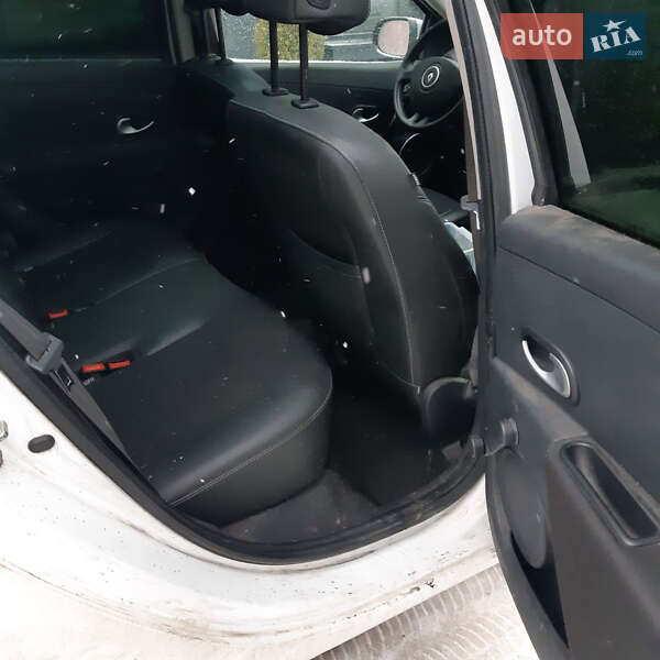 Универсал Renault Clio 2011 в Житомире