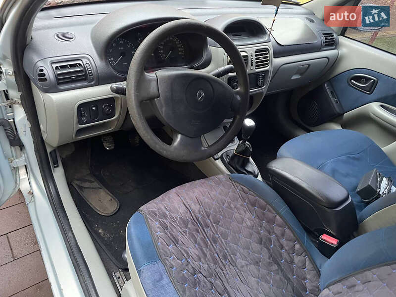 Хэтчбек Renault Clio 2003 в Ужгороде фото 4 Хэтчбек Renault Clio 2003 в Ужгороде