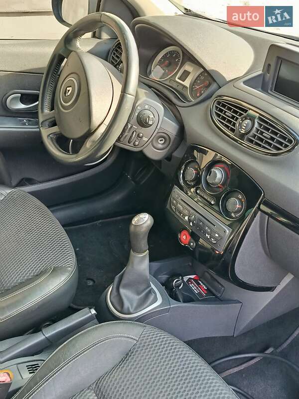Хэтчбек Renault Clio 2011 в Коломые фото 4 Хэтчбек Renault Clio 2011 в Коломые