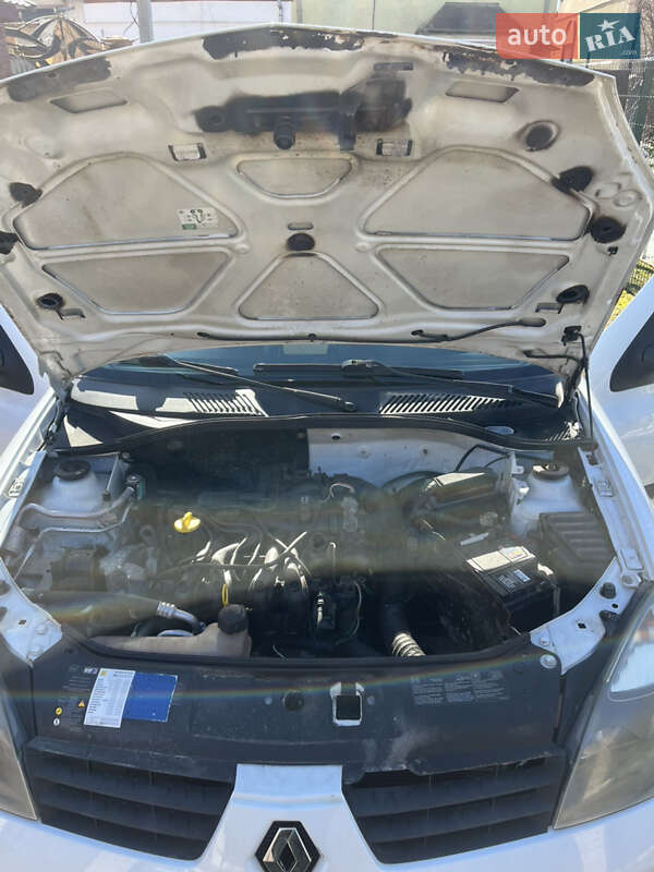 Хэтчбек Renault Clio 2007 в Львове