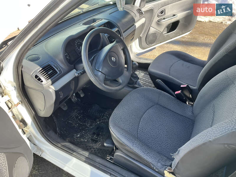 Хэтчбек Renault Clio 2007 в Львове