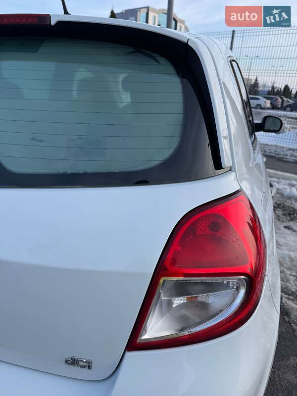 Хетчбек Renault Clio 2011 в Борисполі фото 29 Хетчбек Renault Clio 2011 в Борисполі