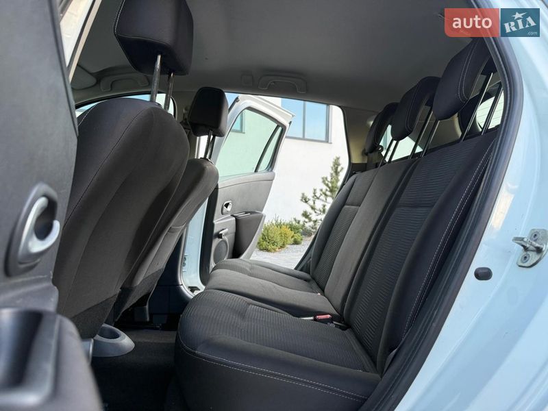 Універсал Renault Clio 2010 в Луцьку