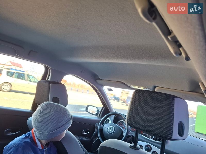 Универсал Renault Clio 2009 в Нововолынске