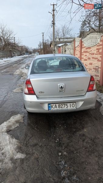 Седан Renault Clio 2006 в Киеве