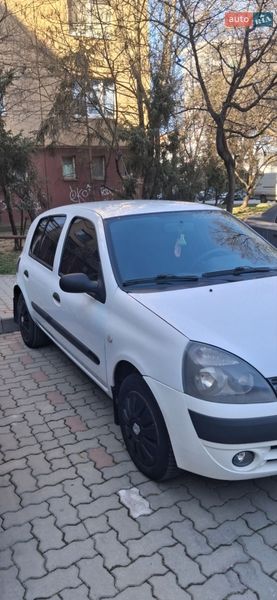 Хетчбек Renault Clio 2005 в Ужгороді