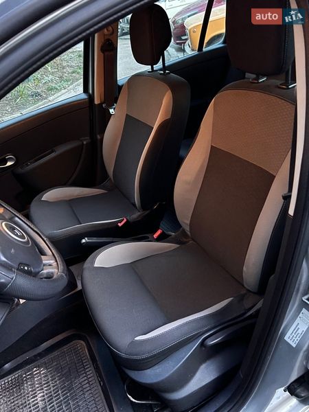 Универсал Renault Clio 2011 в Львове