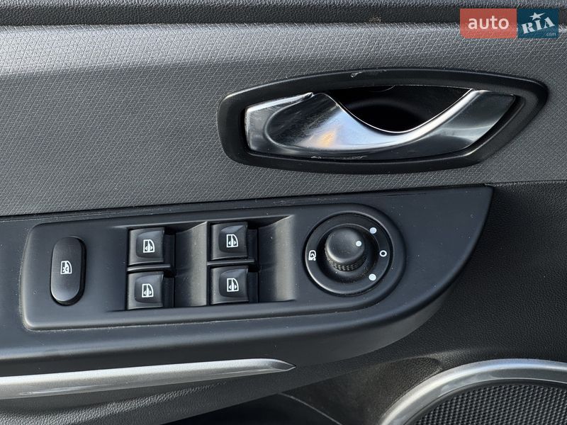 Универсал Renault Clio 2015 в Днепре