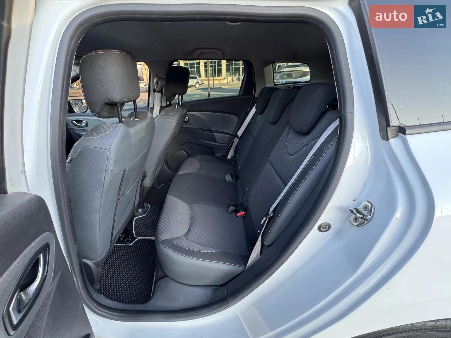 2015 Renault Clio - мініатюра 43
