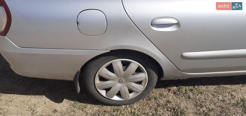 Седан Renault Clio 2006 в Кривому Розі