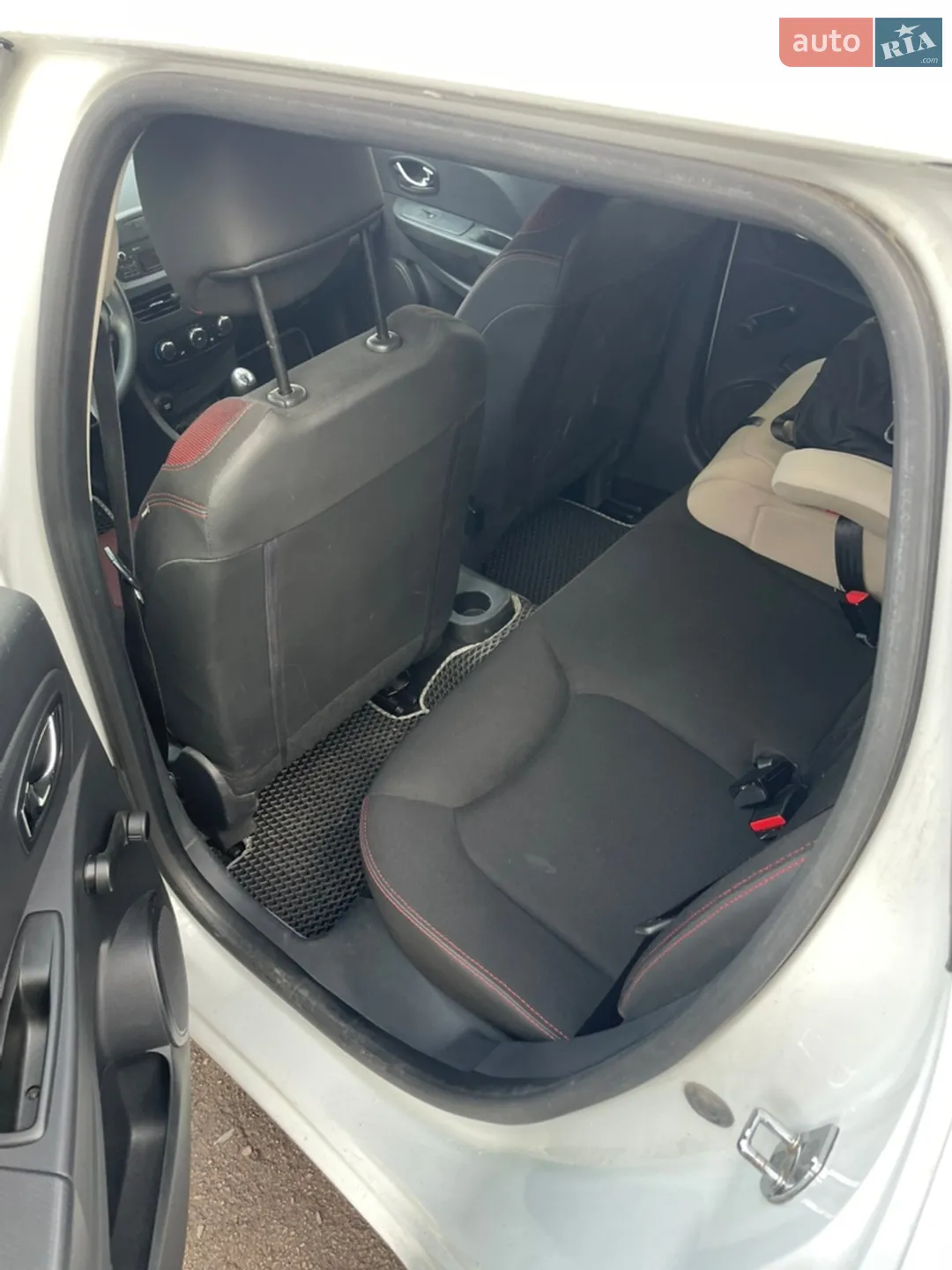 2014 Renault Clio - мініатюра 9