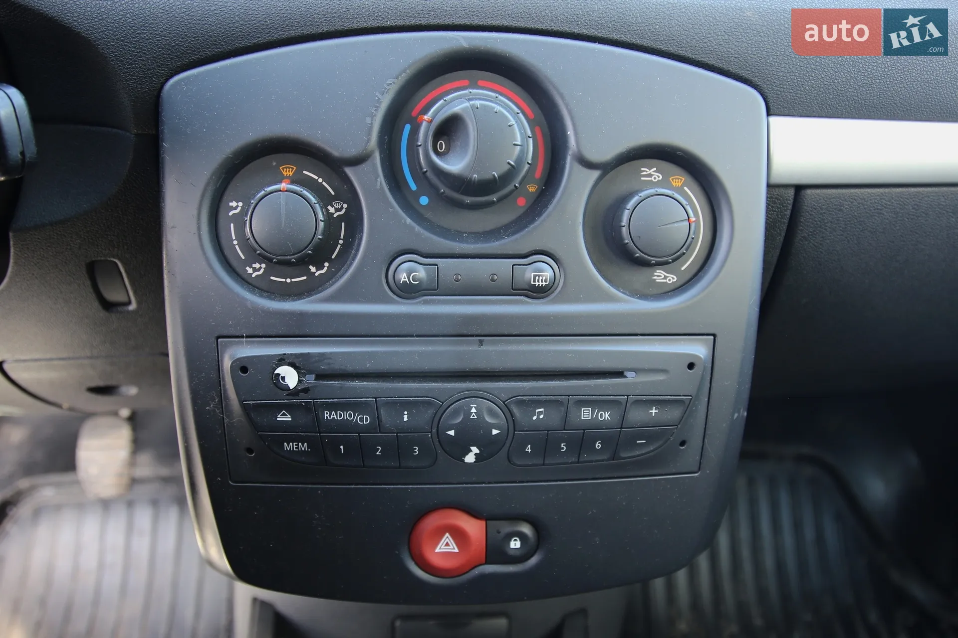 2010 Renault Clio - мініатюра 15