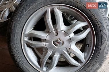 Хетчбек Renault Clio 2006 в Помічній