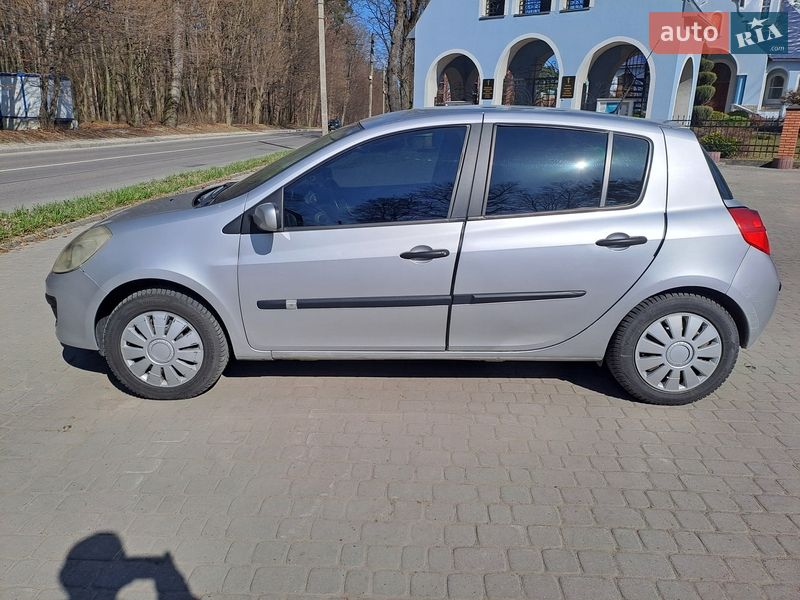 Хетчбек Renault Clio 2006 в Львові фото 7 Хетчбек Renault Clio 2006 в Львові