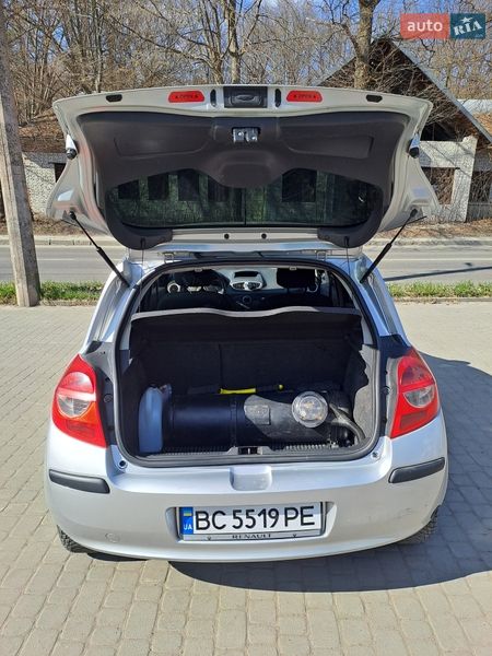 Хетчбек Renault Clio 2006 в Львові фото 10 Хетчбек Renault Clio 2006 в Львові