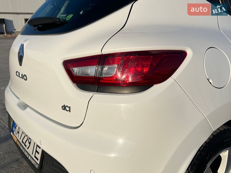 Хэтчбек Renault Clio 2016 в Коростене