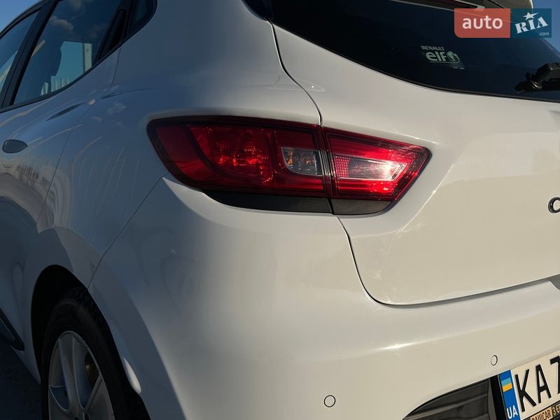 Хэтчбек Renault Clio 2016 в Коростене