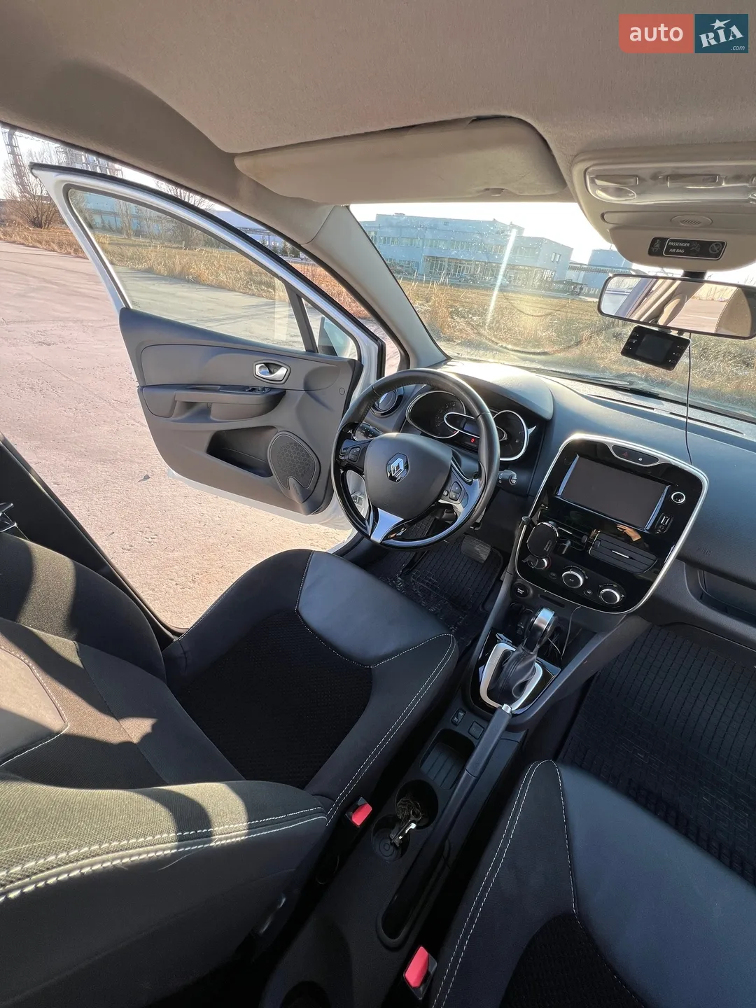 2016 Renault Clio - мініатюра 43