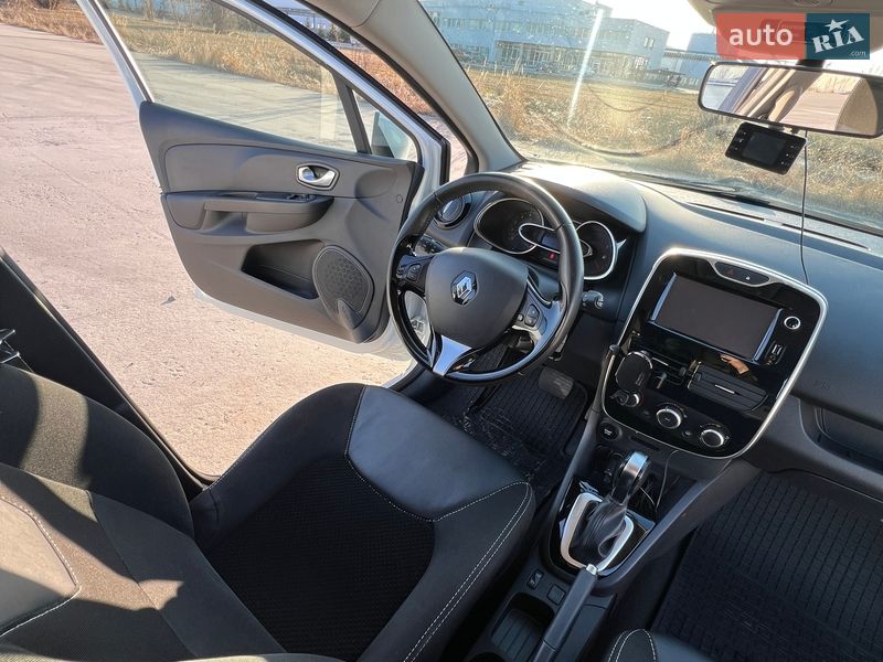 Хэтчбек Renault Clio 2016 в Коростене