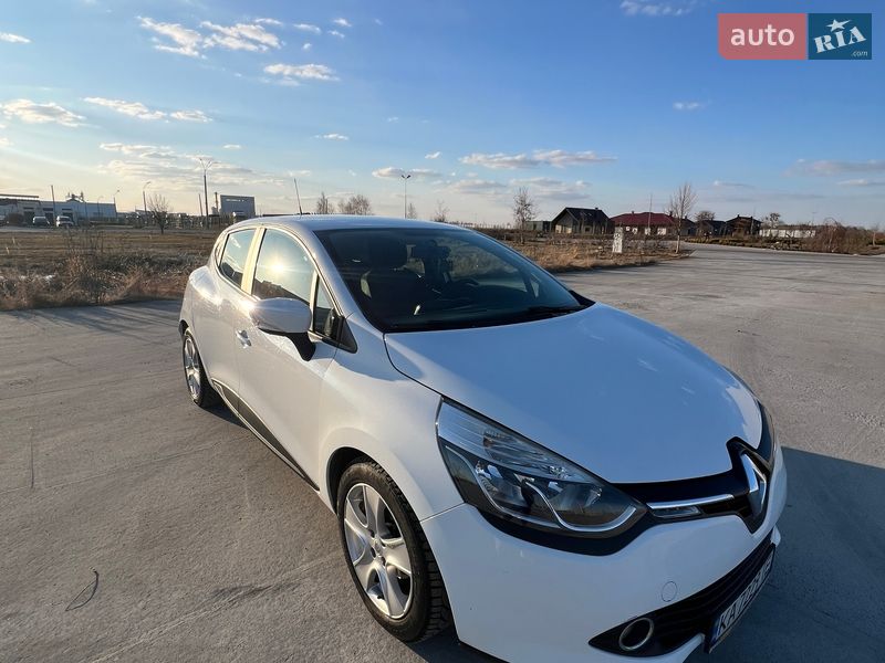 Хэтчбек Renault Clio 2016 в Коростене