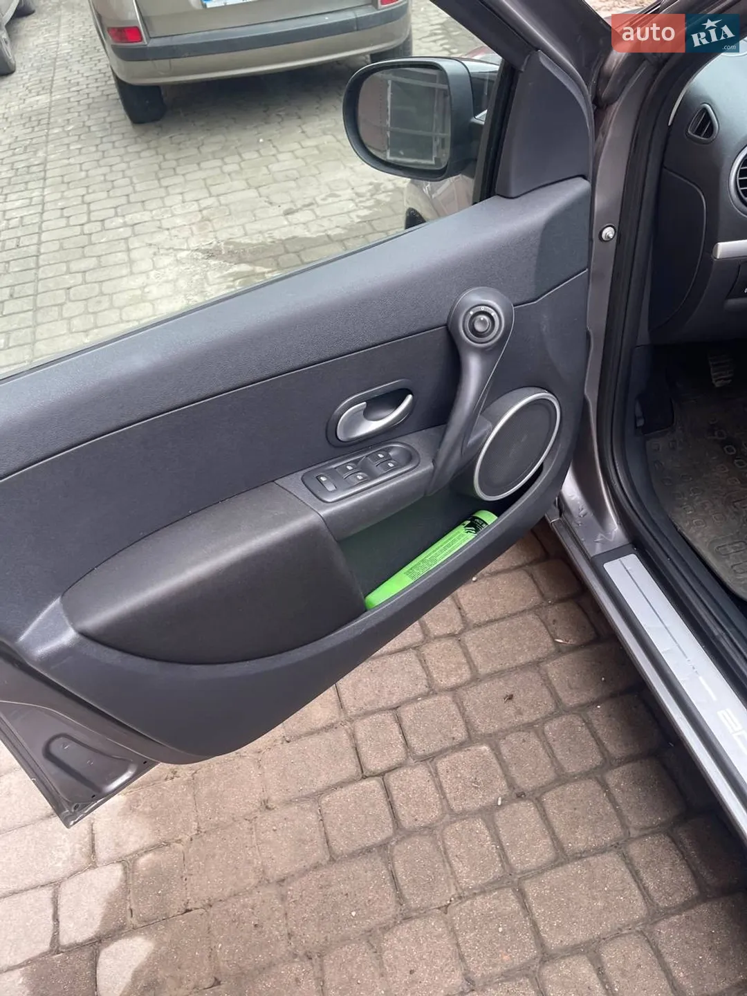 2010 Renault Clio - мініатюра 23