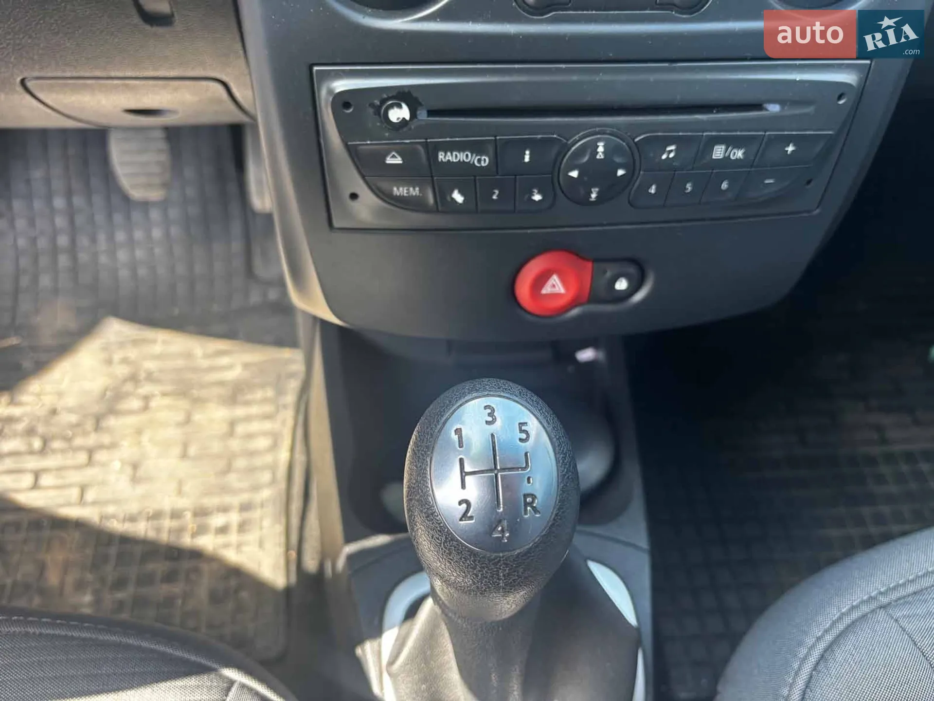 2011 Renault Clio - мініатюра 24