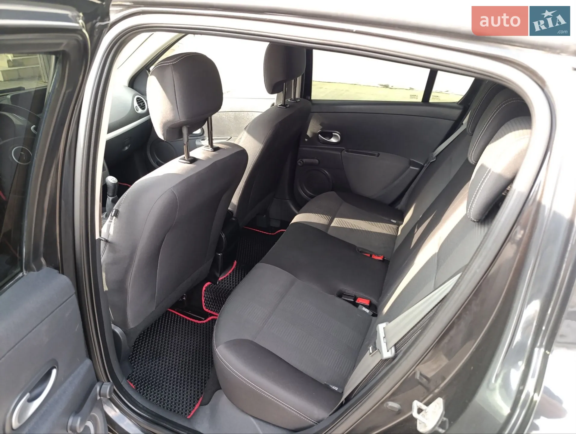 2011 Renault Clio - мініатюра 31