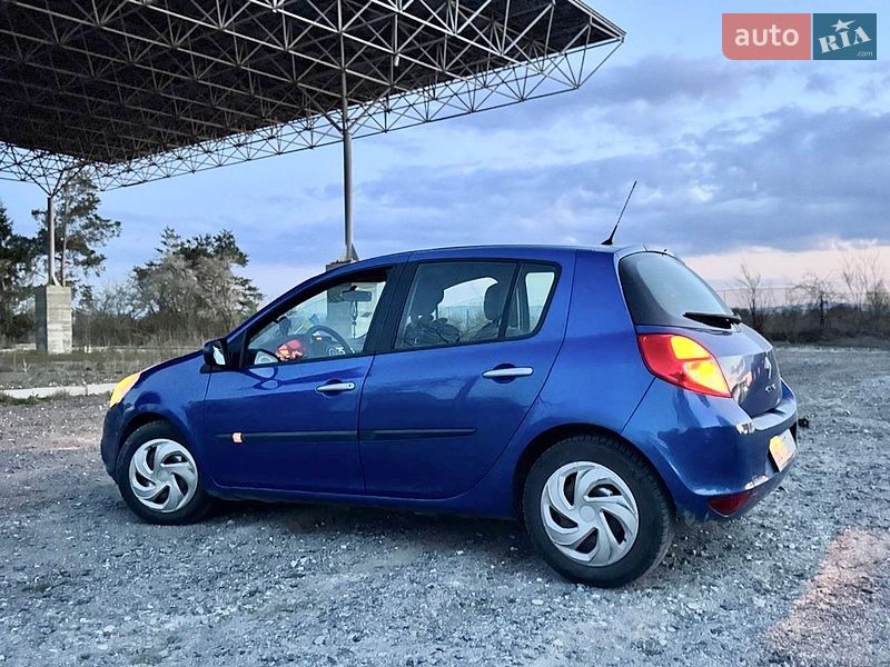 Хэтчбек Renault Clio 2010 в Самборе