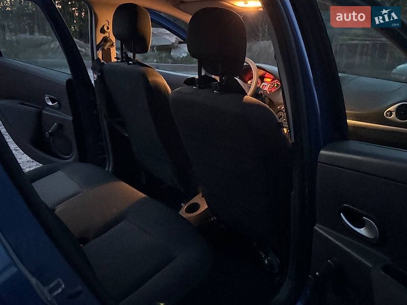 Хэтчбек Renault Clio 2010 в Самборе