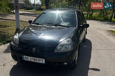 Седан Renault Clio 2006 в Обуховке