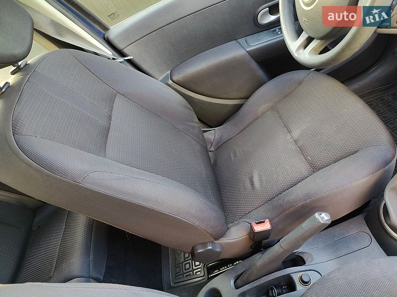 Универсал Renault Clio 2008 в Бориславе