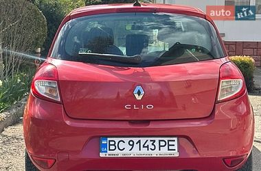 Седан Renault Clio 2010 в Стрые