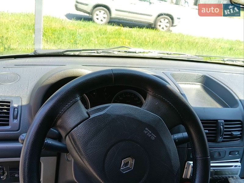 Седан Renault Clio 2006 в Харькове