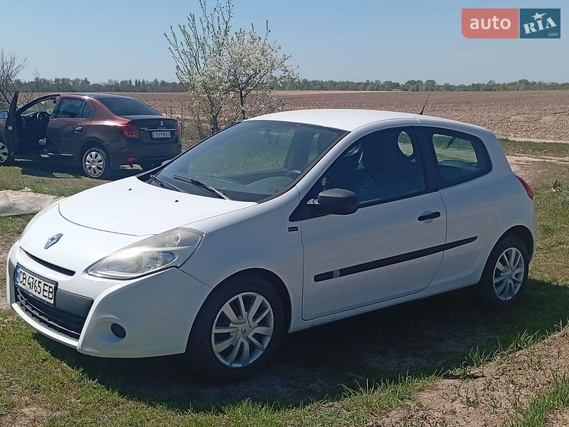Хэтчбек Renault Clio 2012 в Чернигове