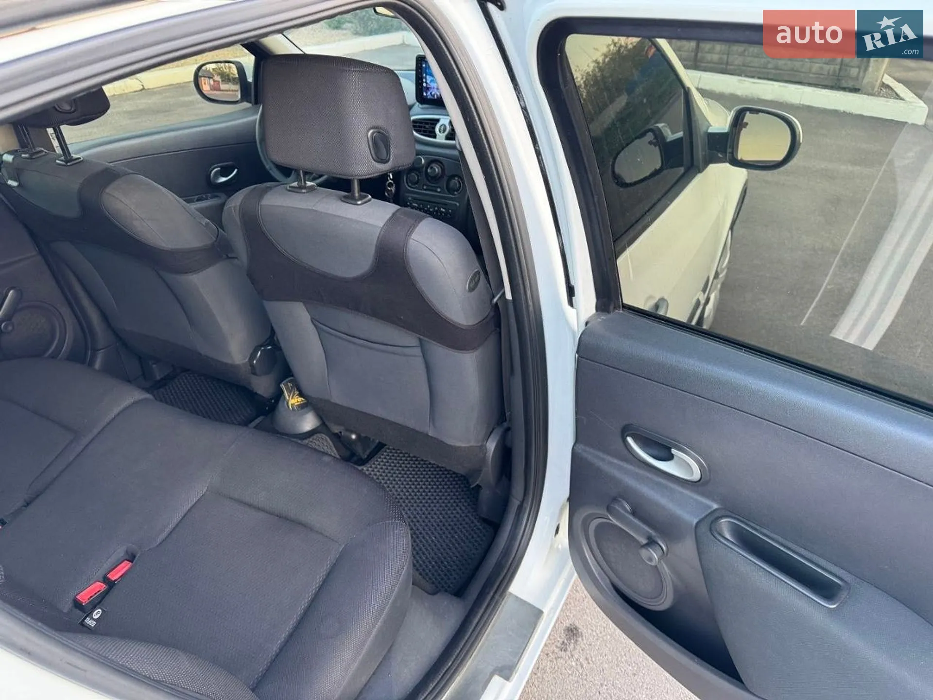 2010 Renault Clio - мініатюра 7