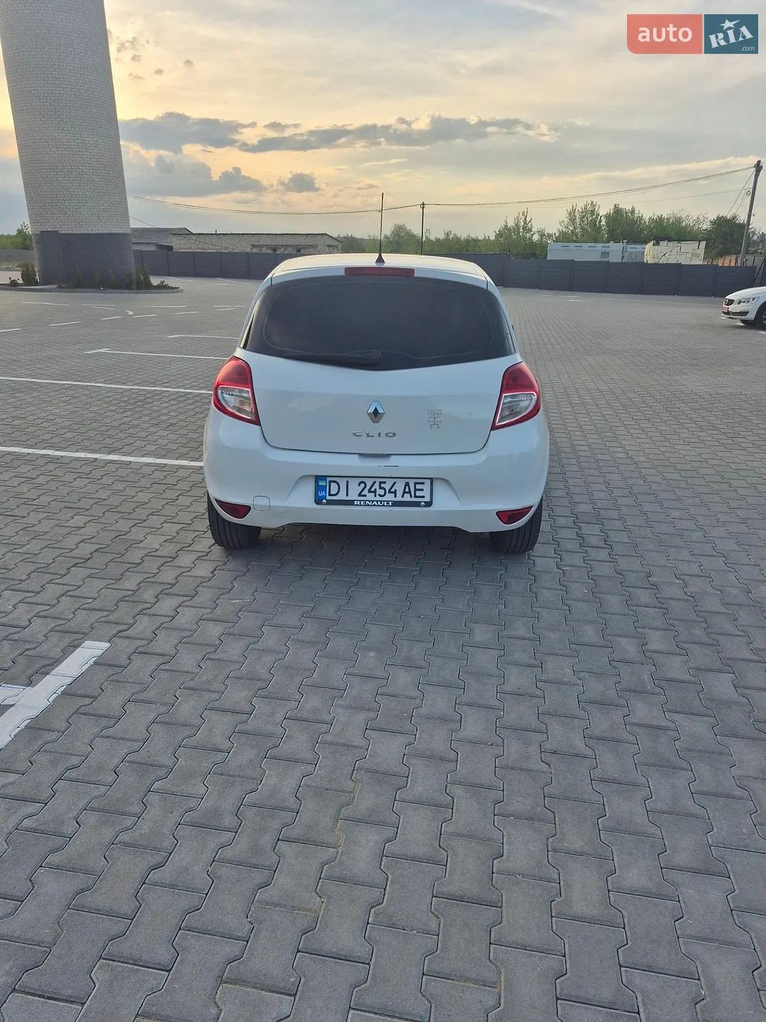 2010 Renault Clio - мініатюра 9