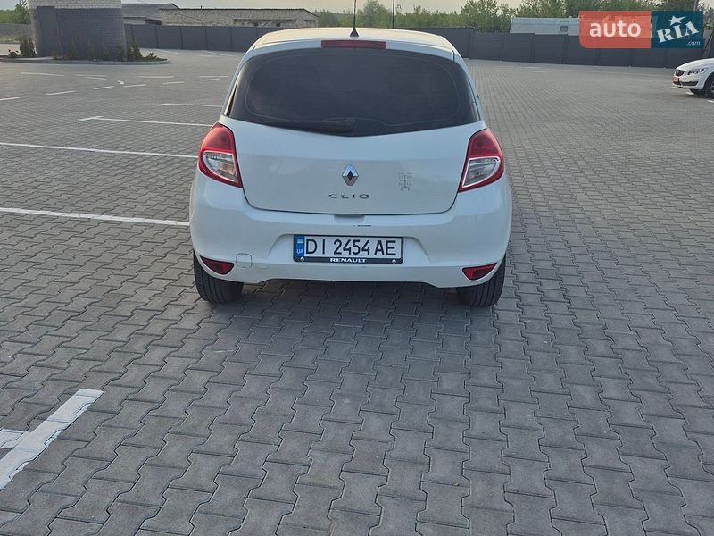 Хэтчбек Renault Clio 2010 в Дубно