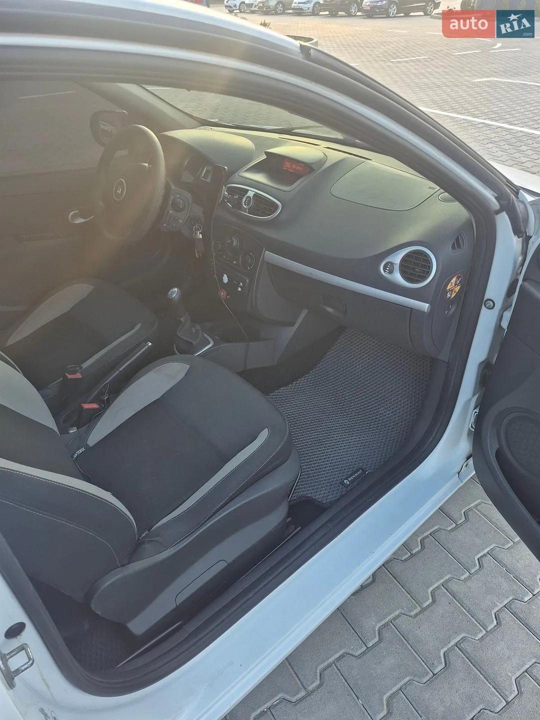 2010 Renault Clio - мініатюра 16
