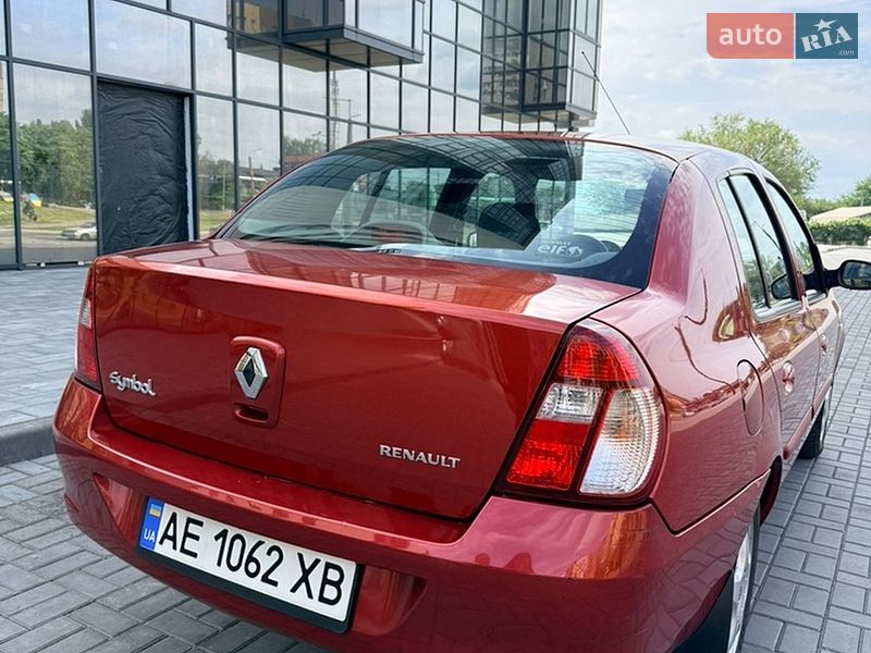Седан Renault Clio 2007 в Днепре