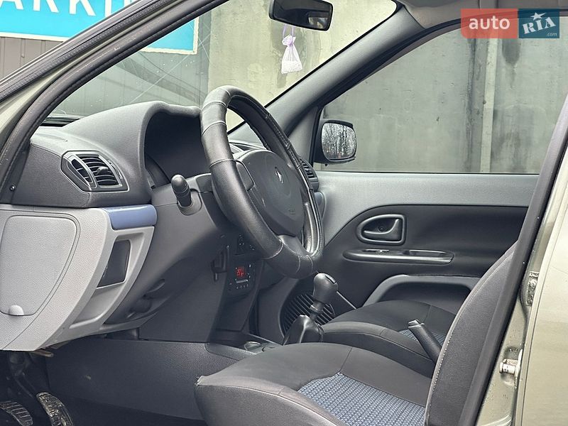 Седан Renault Clio 2007 в Дрогобичі