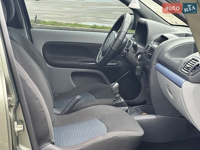 Седан Renault Clio 2007 в Дрогобичі