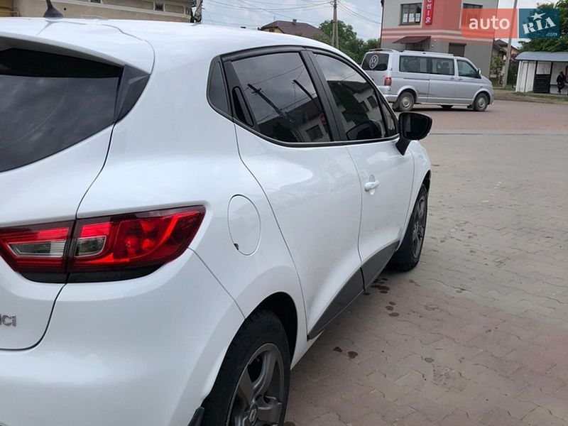 Хетчбек Renault Clio 2015 в Долині