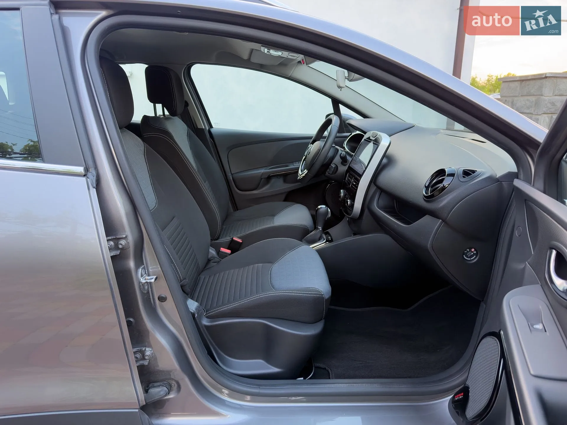2015 Renault Clio - мініатюра 26