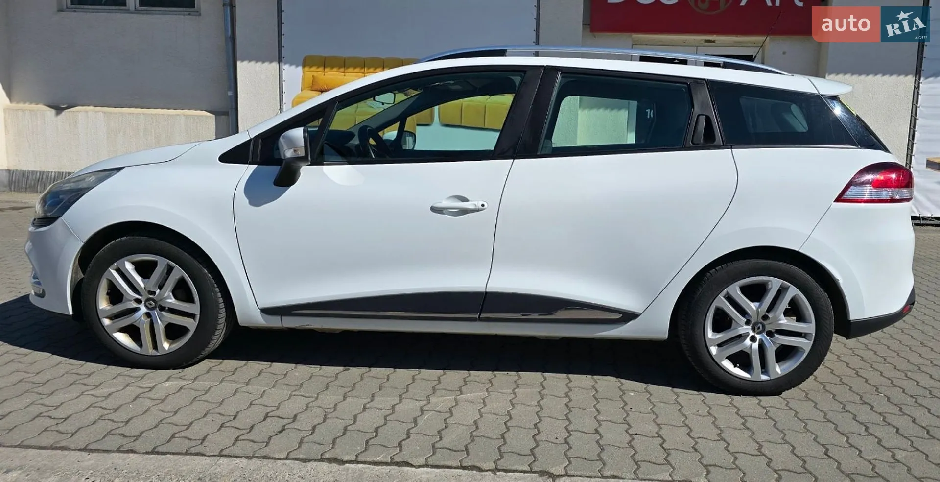 2017 Renault Clio - мініатюра 16